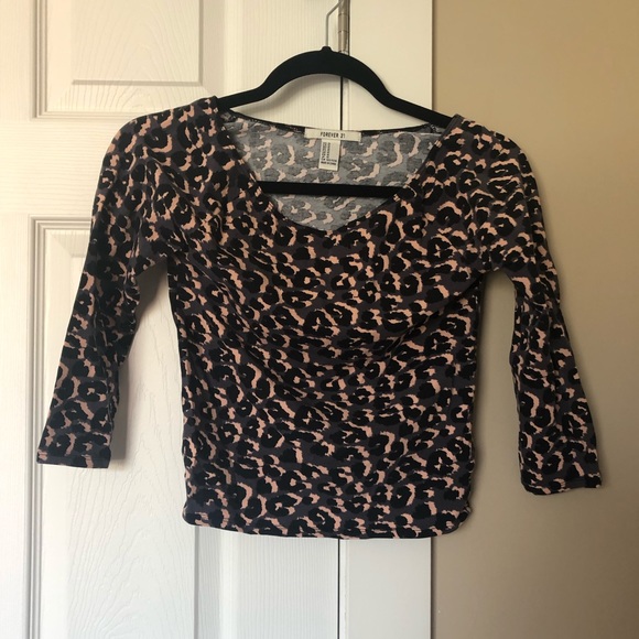 NWOT Forever21 Animal Print Crop Top - Picture 1 of 3